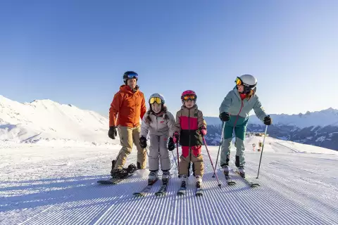02_hausamrua_winter_familienurlaub.webp