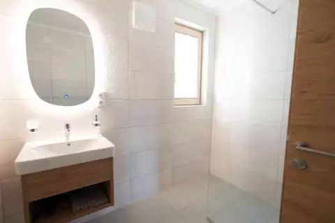 10_hausamrua_fewo_juwel_dusche
