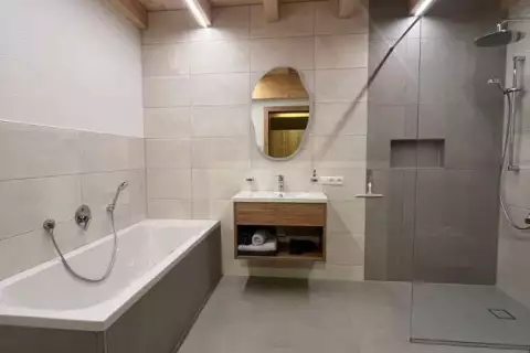 05_hausamrua_badezimmer