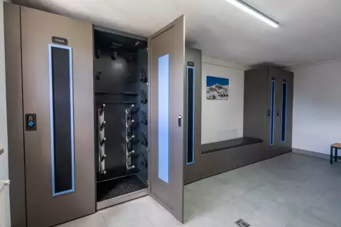 12_hausamrua_rskikeller